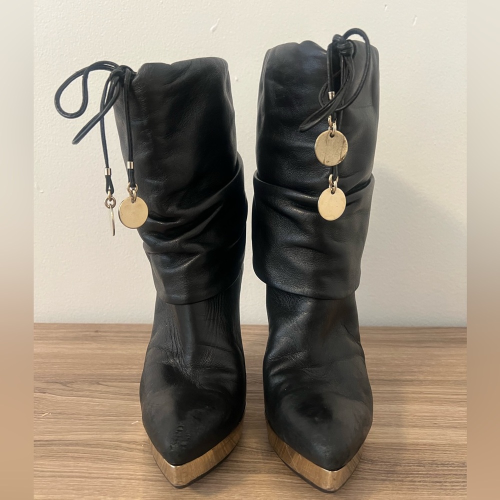 GUCCI Leather Ankle Lace up Boot Platform Heel Color Black Gold Interior